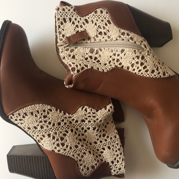 *never worn* booties with crochet detailing - Picture 3 of 5